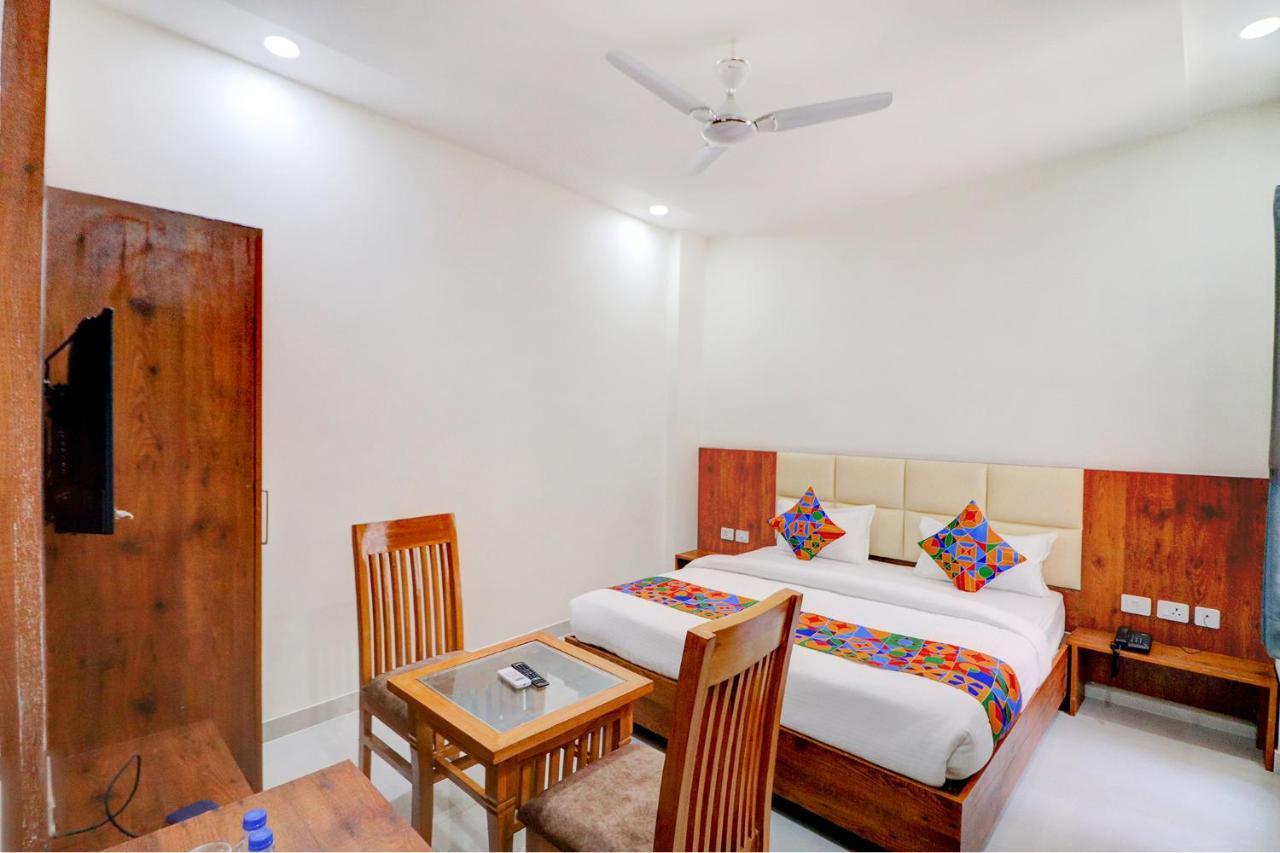 Fabexpress The Regalia Inn Lucknow Exterior photo